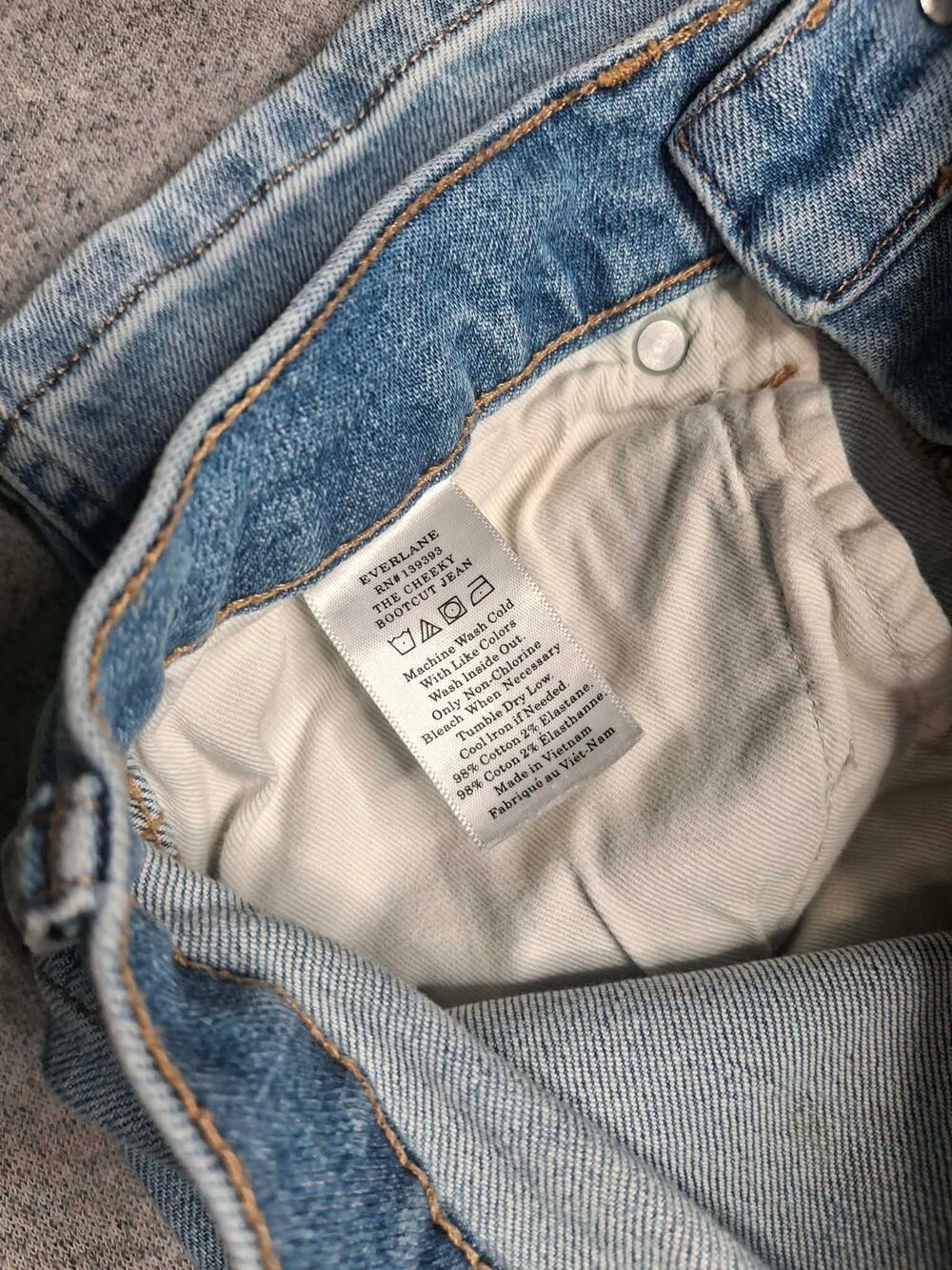 Everlane The Cheeky Bootcut Crop Jeans Women's 26 Light Wash Stretch Denim